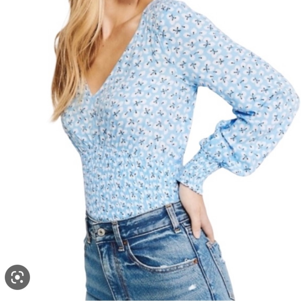 Abercrombie & Fitch Long Sleeve Floral Crop Top XS